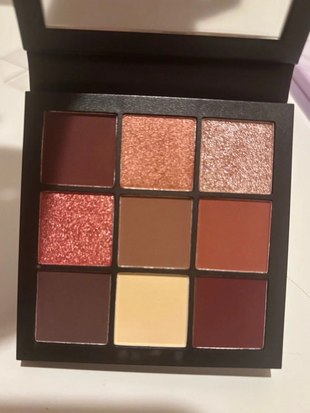 HUDA BEAUTY Mauve Obsessions Eyeshadow Palette - mauve, rose, plum, champagne